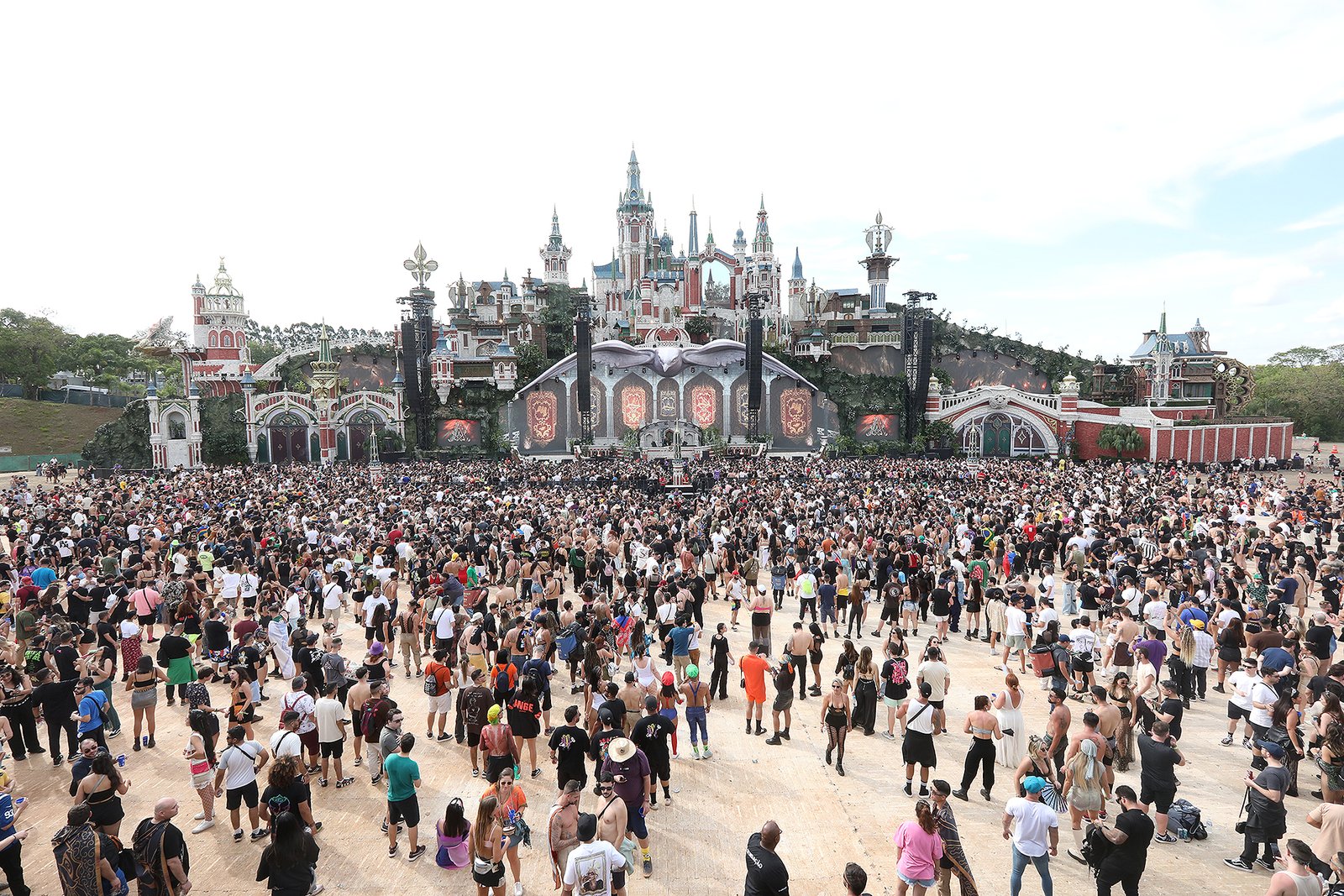 Prefeitura de Itu abre vagas de trabalho para o Festival Tomorrowland Brasil 2025