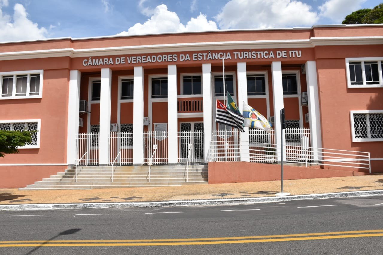 Vereadores mirins discutem projetos na 1ª Sessão Ordinária de 2025