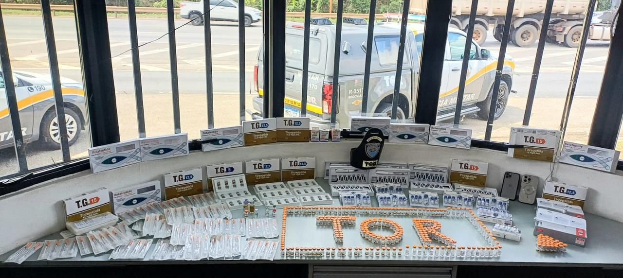 Polícia Militar Rodoviária prende dois homens com centenas de medicamentos para emagrecer em Itu